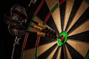 Read more about the article How to Play Dart Board Game